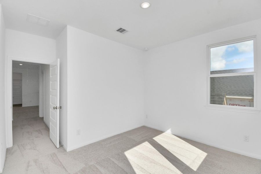 Spacious, unfurnished interior of a new home in Elyson, Katy (Image 10).