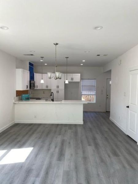 Spacious, unfurnished interior of a new home in , Houston (Image 15).