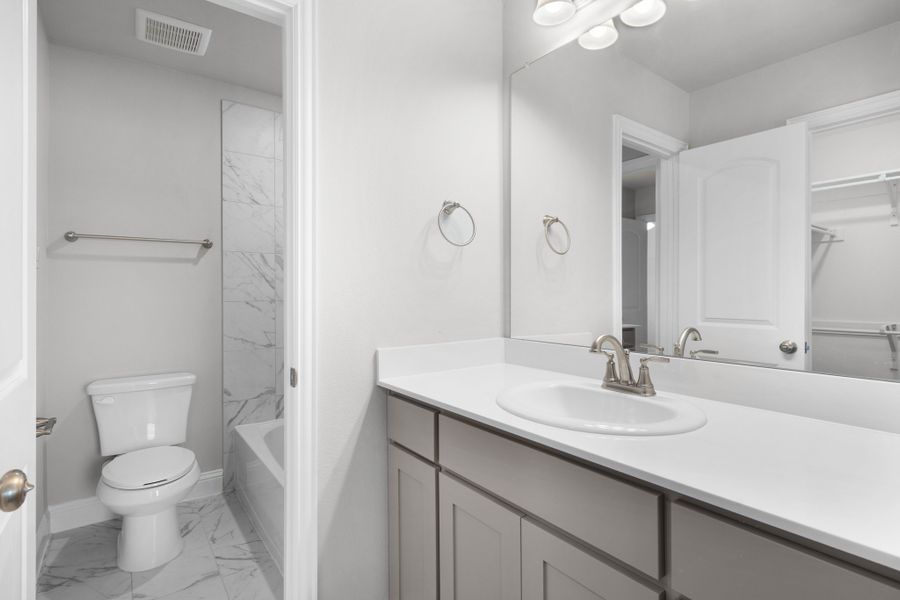 Furnished interior view inside a new home in Summerwood, Red Oak (Image 13).