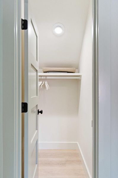 Spacious, unfurnished interior of a new home in , Charleston (Image 22).