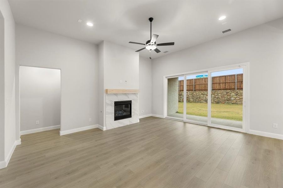 07. 2101 Clairmount - Family