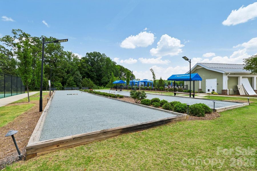 Community amenities in , Charlotte (Image 36).