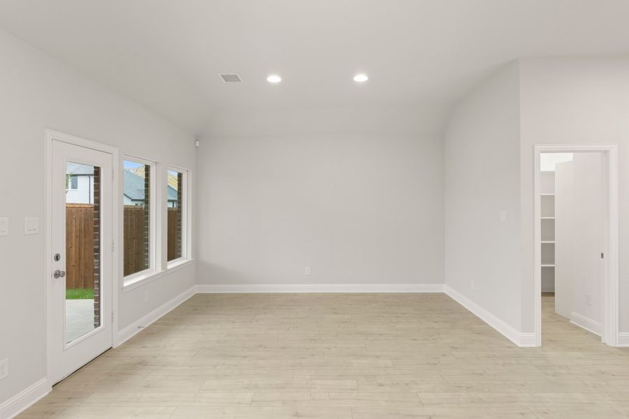 Spacious, unfurnished interior of a new home in Walden Pond, Forney (Image 21). Spacious, unfurnished interior of a new home in Walden Pond, Forney (Image 21).