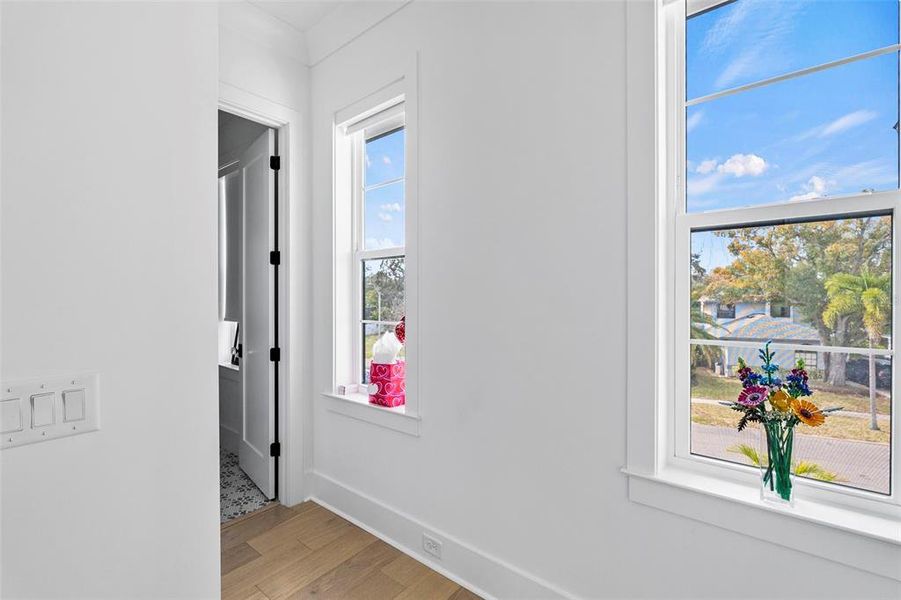Spacious, unfurnished interior of a new home in , Tampa (Image 76).