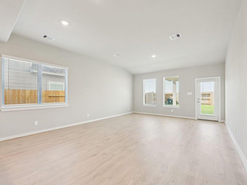 Photo is not of the actual home, but is an inspirational photo of builder’s model home and may depict options, furnishings, and/or decorator features that are not included Photo is not of the actual home, but is an inspirational photo of builder’s model home and may depict options, furnishings, and/or decorator features that are not included