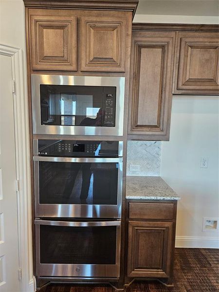 Close-up of interior finishes inside a home in , Van Alstyne (Image 7). Close-up of interior finishes inside a home in , Van Alstyne (Image 7).