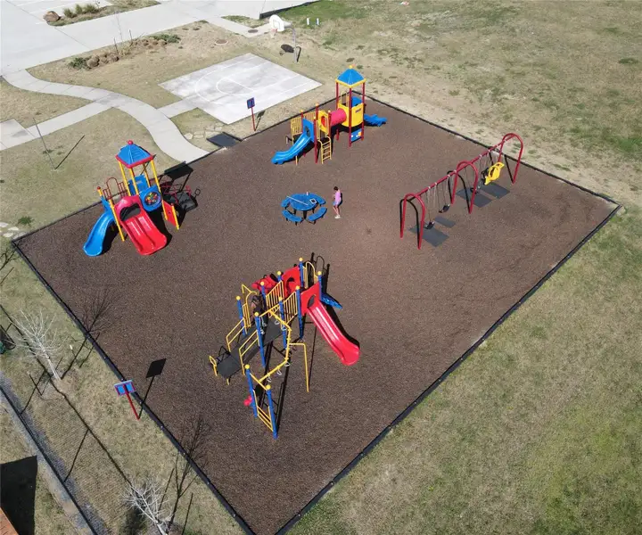 Community amenities in The Villages at WestPointe, Dayton (Image 39).