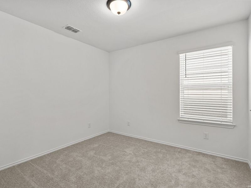 Spacious, unfurnished interior of a new home in Meadows at Oak Creek, San Antonio (Image 30).