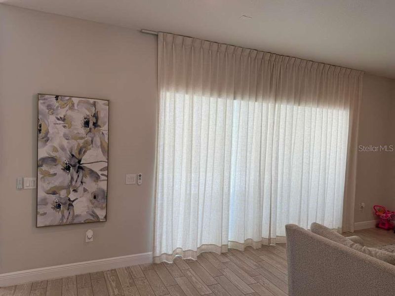 Spacious, unfurnished interior of a new home in Parkview Reserve, Orlando (Image 58).