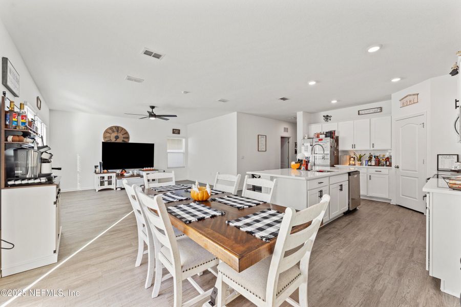 Furnished interior view inside a new home in Cross Creek Express, Green Cove Springs (Image 7).