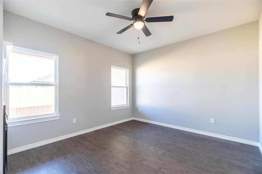 Spacious, unfurnished interior of a new home in , Abilene (Image 24).