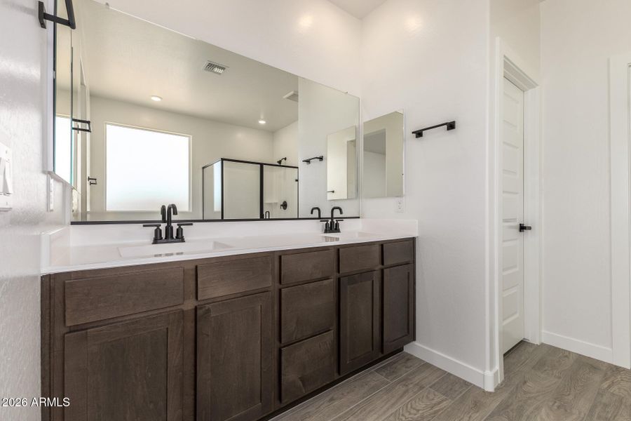 Master Bathroom Master Bathroom