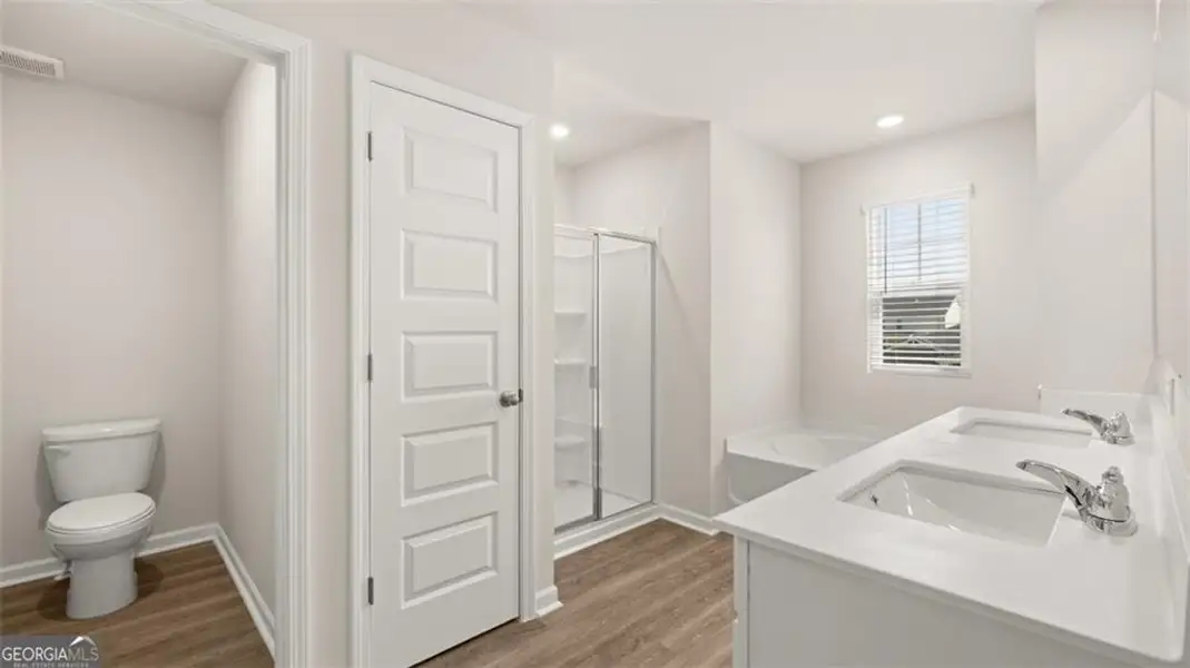 Furnished interior view inside a new home in Twin Lakes, Hoschton (Image 5).