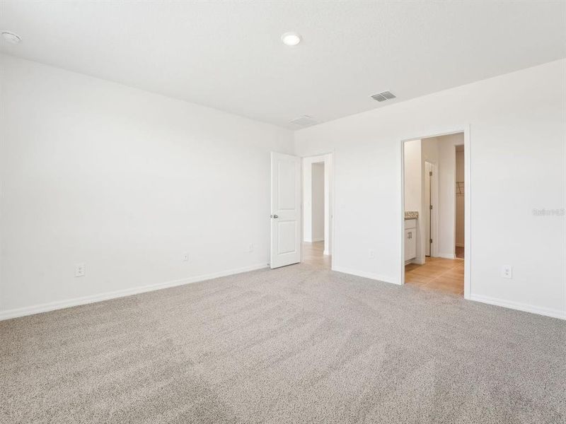 Spacious, unfurnished interior of a new home in Benton Hills - Classic Series, Brooksville (Image 26).