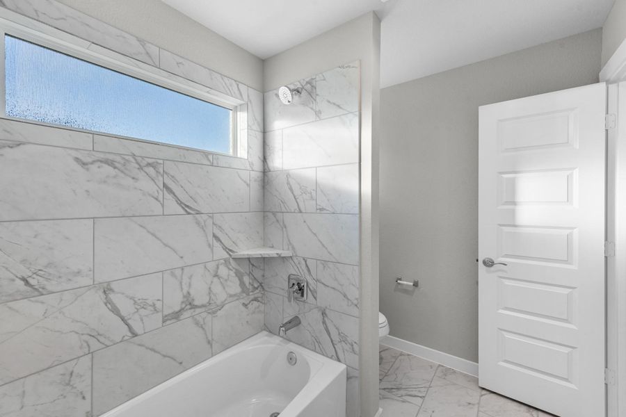 Furnished interior view inside a new home in Briarwood Crossing, Rosenberg (Image 8).