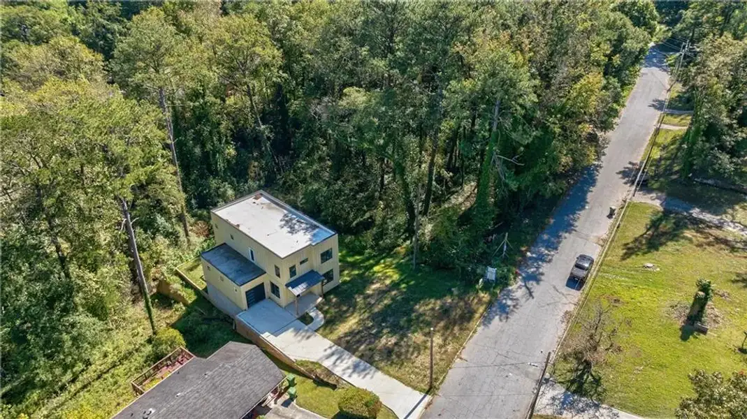 Image 50 of a home in .