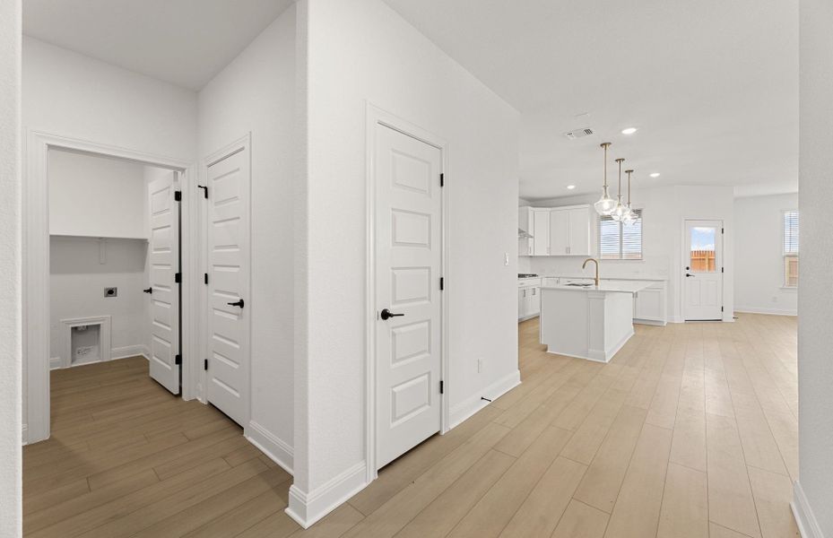 Spacious, unfurnished interior of a new home in Lagos, Manor (Image 30).