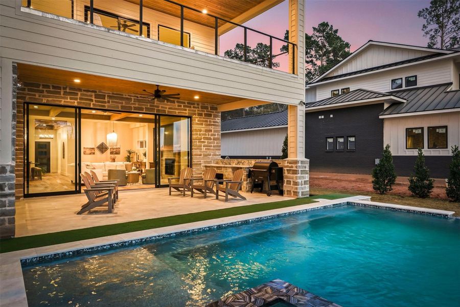 Exterior details and patio area of a home in , Willis (Image 4).