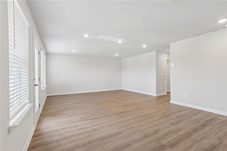Spacious, unfurnished interior of a new home in Ivey Township, Dallas (Image 41). Spacious, unfurnished interior of a new home in Ivey Township, Dallas (Image 41).