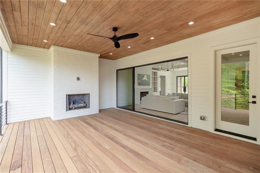 Spacious, unfurnished interior of a new home in , Roswell (Image 21).
