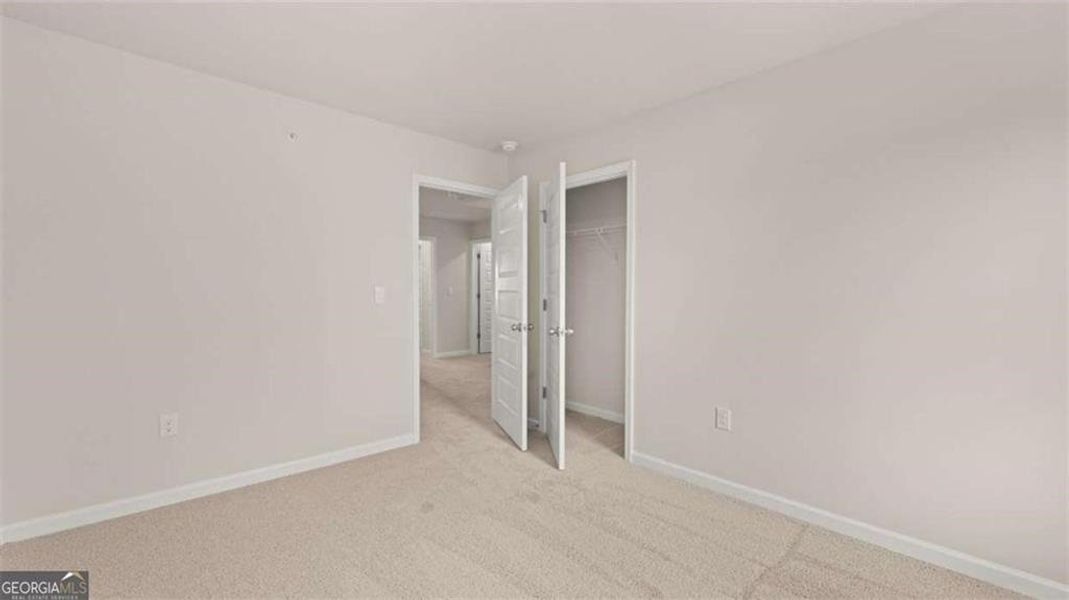 Spacious, unfurnished interior of a new home in Echo Glen, Stockbridge (Image 23).