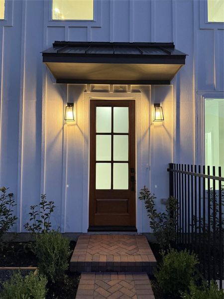 Exterior details and patio area of a home in , Houston (Image 22).