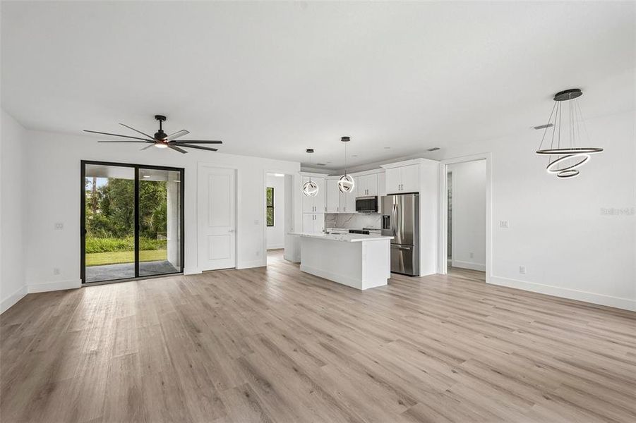 Spacious, unfurnished interior of a new home in , Port Charlotte (Image 20).