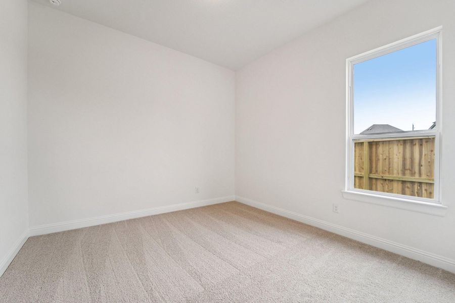 Spacious, unfurnished interior of a new home in Sienna 65', Missouri City (Image 38).