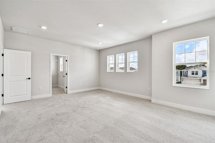 Spacious, unfurnished interior of a new home in Persimmon Park - Garden Series, Wesley Chapel (Image 34).