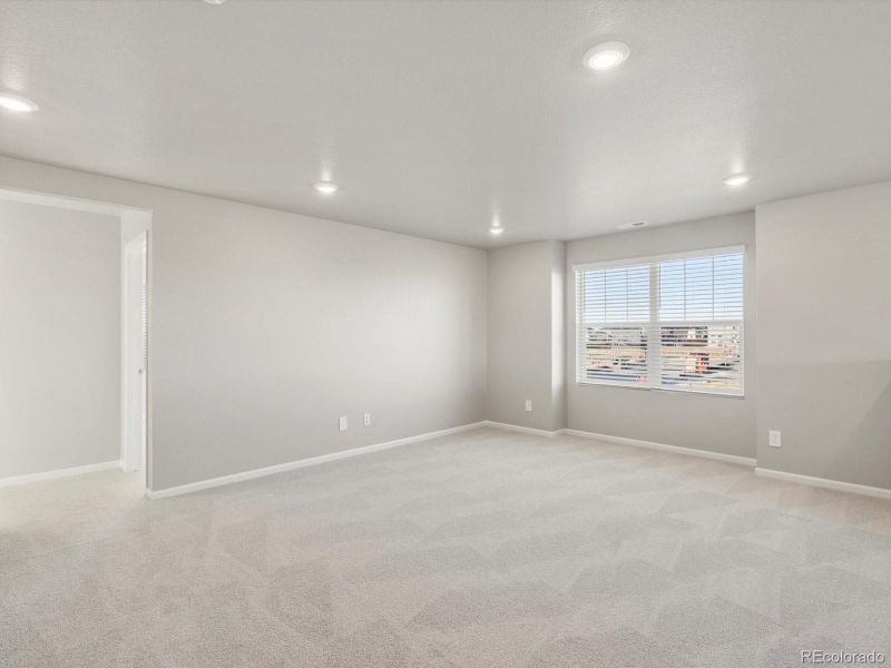 Spacious, unfurnished interior of a new home in , Commerce City (Image 18).