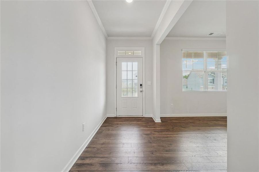 Spacious, unfurnished interior of a new home in , Dallas (Image 34).