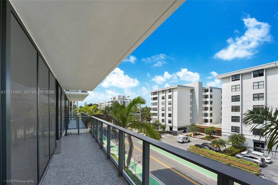 Condo located in Bay Harbor Islands, FL showcasing its design and architecture (Image 3).
