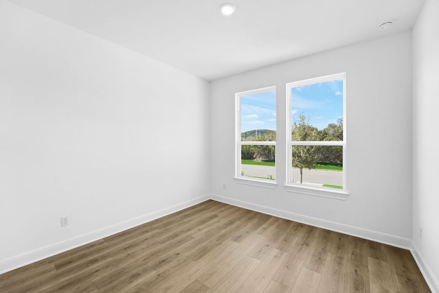 Spacious, unfurnished interior of a new home in Travisso, Leander (Image 13).