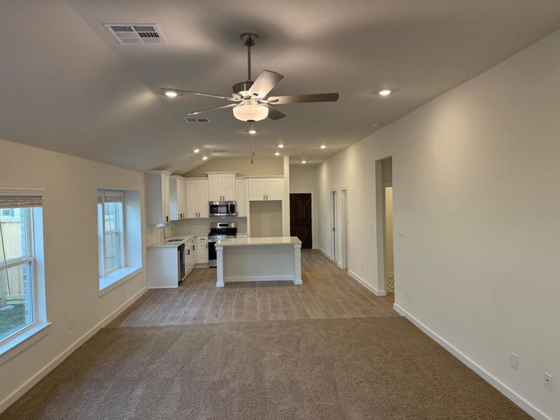 Spacious, unfurnished interior of a new home in , Iowa Colony (Image 10). Spacious, unfurnished interior of a new home in , Iowa Colony (Image 10).