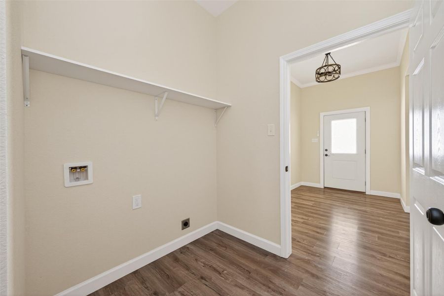 Spacious, unfurnished interior of a new home in , Huffman (Image 29).