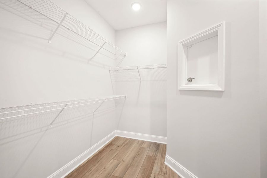 Spacious, unfurnished interior of a new home in Del Webb Savannah at Heartwood, Richmond Hill (Image 19).