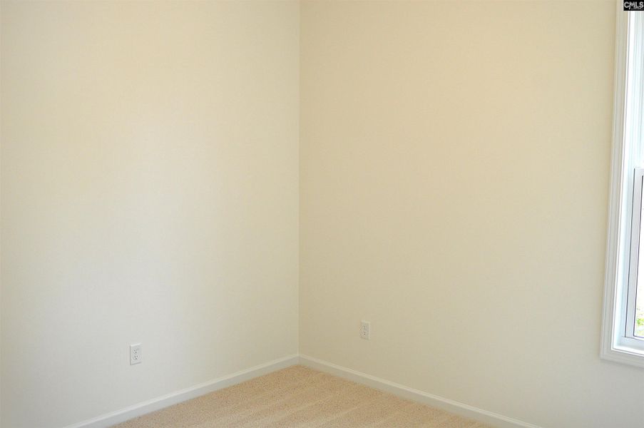 Spacious, unfurnished interior of a new home in Bickley Station, Irmo (Image 16).