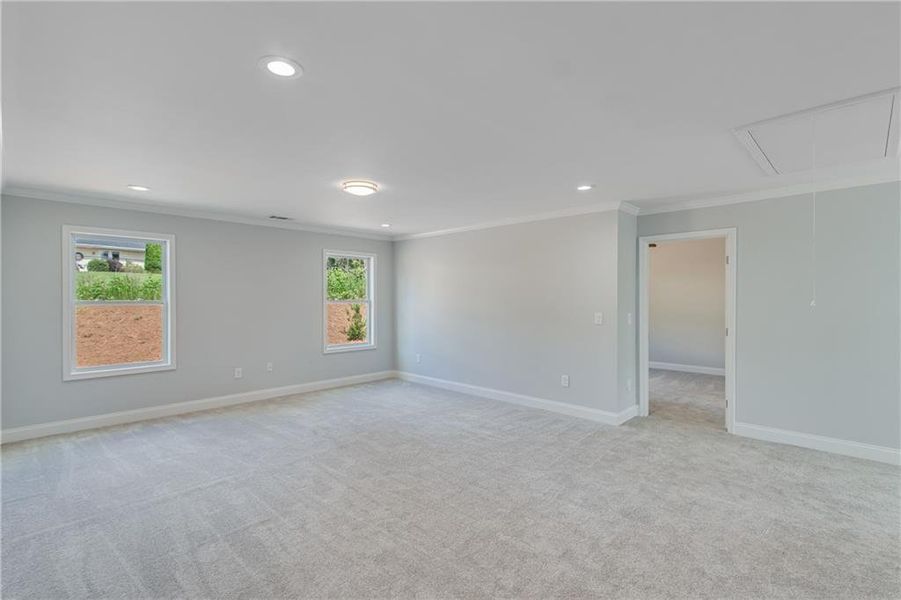 Spacious, unfurnished interior of a new home in , Gainesville (Image 35).