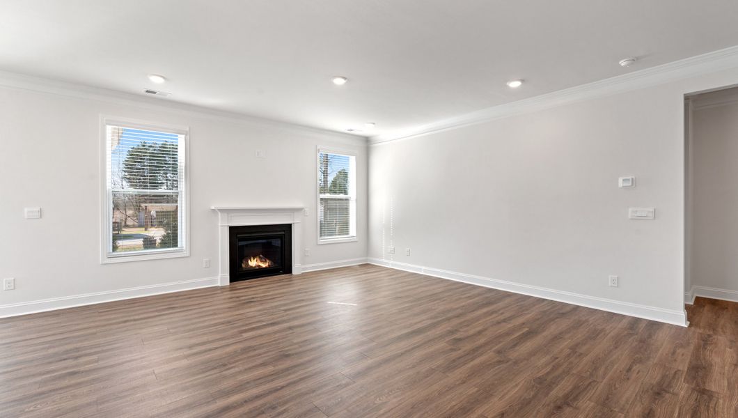 Spacious, unfurnished interior of a new home in Cottonwood Ridge, Piedmont (Image 17).