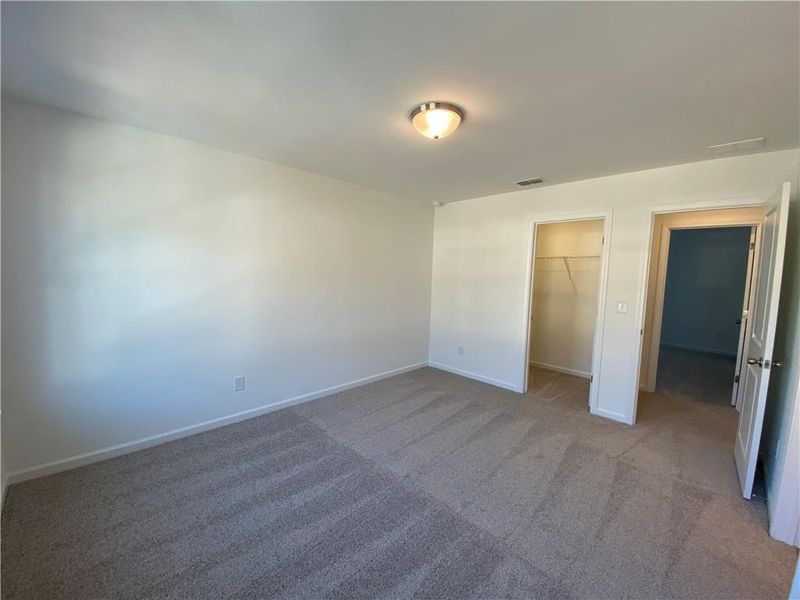 Spacious, unfurnished interior of a new home in Creekside, Dawsonville (Image 19).