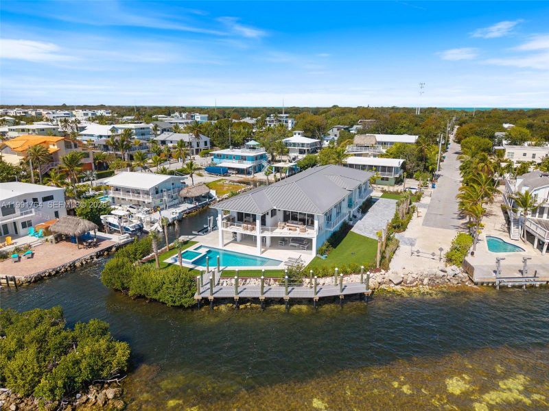 Image 90 of a home in .