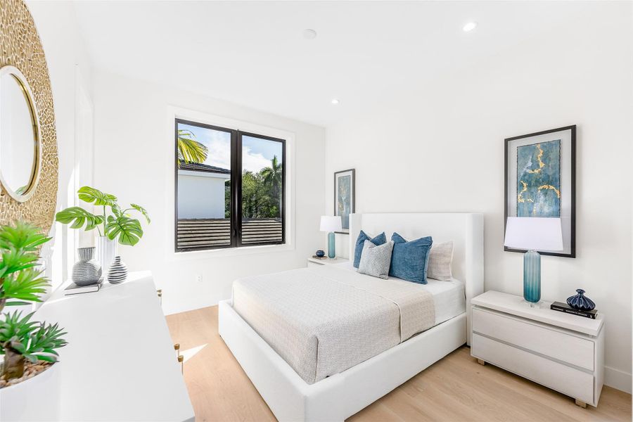 Furnished interior view inside a new home in , Fort Lauderdale (Image 10).