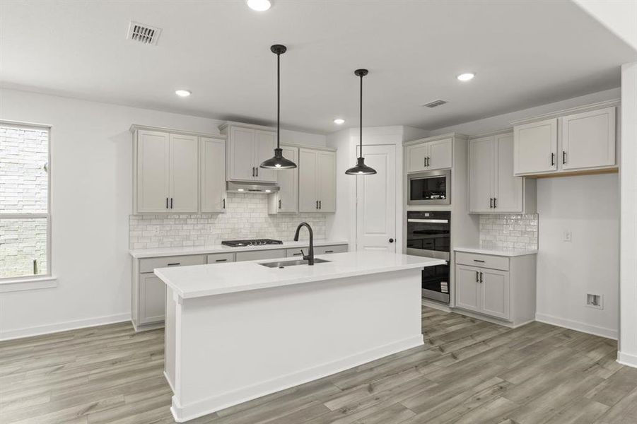 8 1425 Clare Court - Kitchen (2)