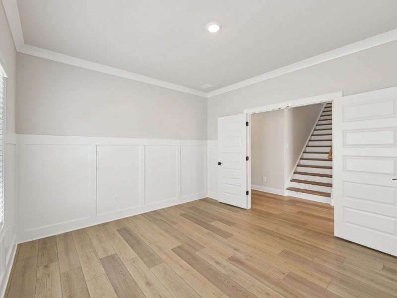 Spacious, unfurnished interior of a new home in River Pointe, Monroe (Image 17).