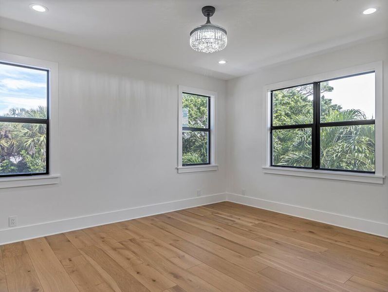 Spacious, unfurnished interior of a new home in , West Palm Beach (Image 23).