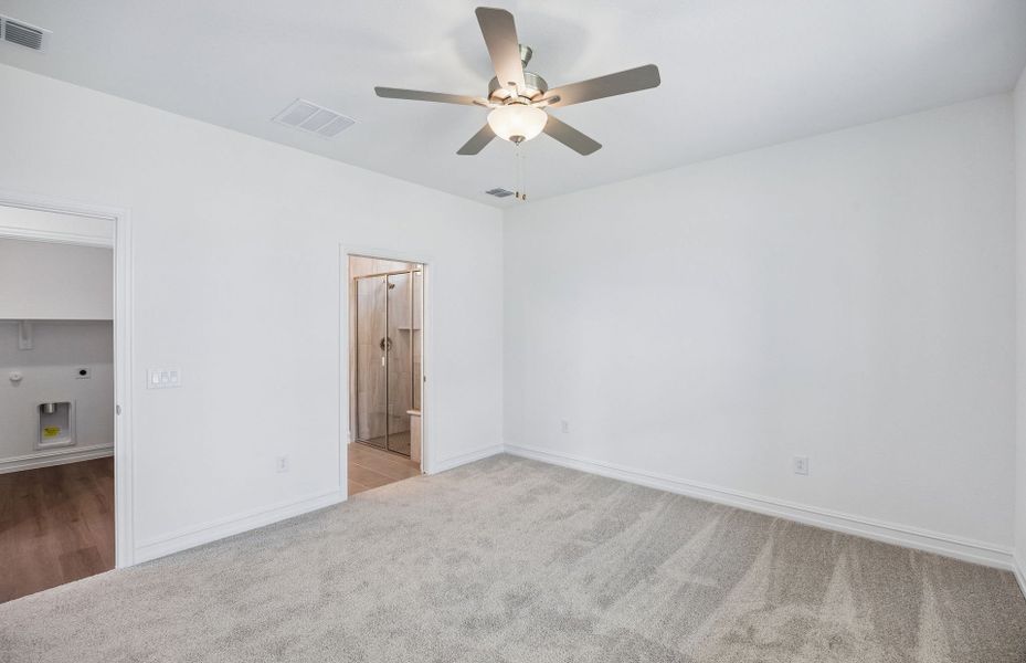 Spacious, unfurnished interior of a new home in Del Webb at Legacy Hills, Celina (Image 13).