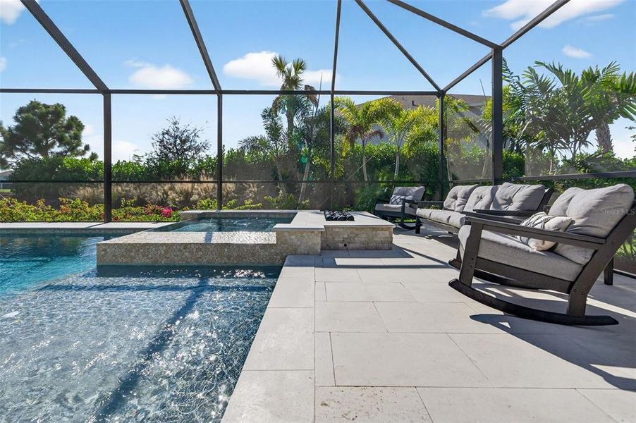 Exterior details and patio area of a home in , Lakewood Ranch (Image 40).