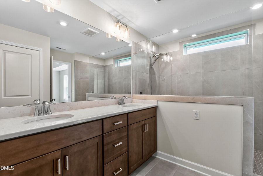 virtual-tour-152200-photo-17587440839969 virtual-tour-152200-photo-17587440839969