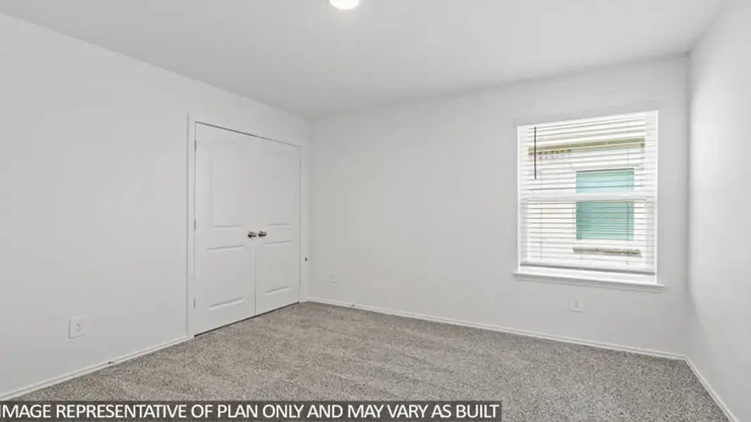 Representative unfurnished interior of a home built from the Samuel by D.R. Horton in Indian Springs, Crosby (Image 13).