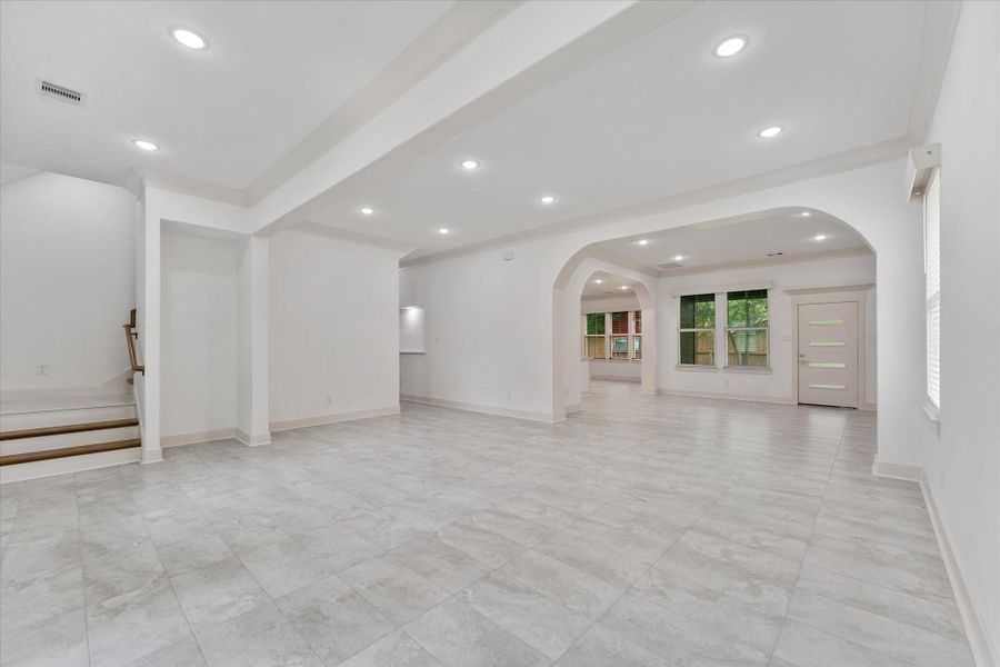 Image 6 of a home in . Image 6 of a home in .